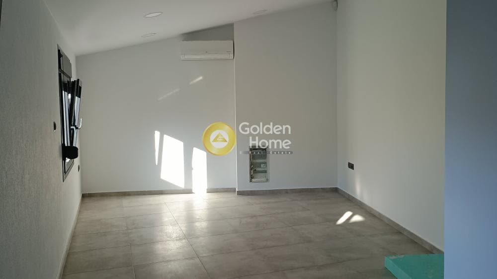 Office in Palaiokastro, Oreokastro — Photo 1 of 16