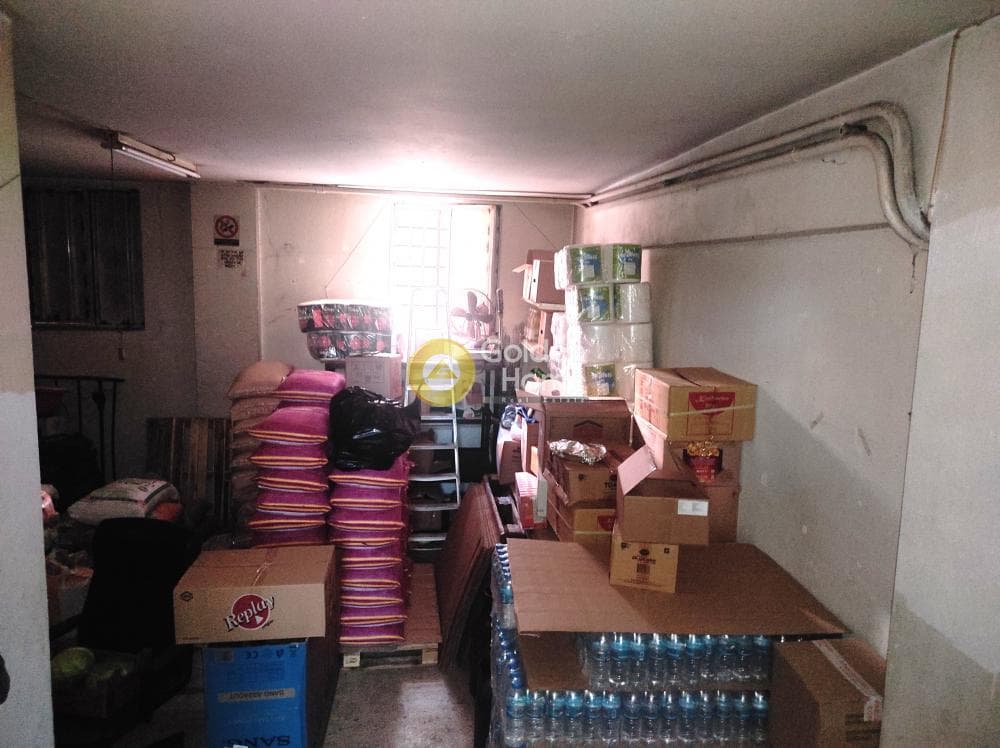 Retail Store in Fokionos Negri, Kipseli — Photo 2 of 4