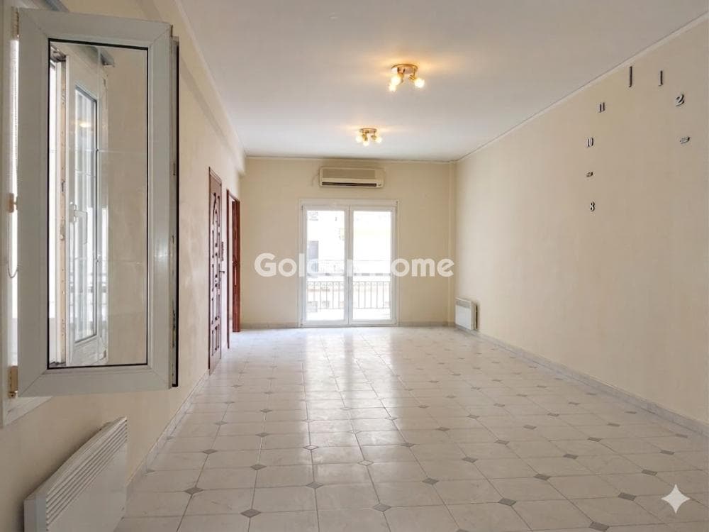 Apartment in Kaminia, Piraeus — Photo 1 of 52