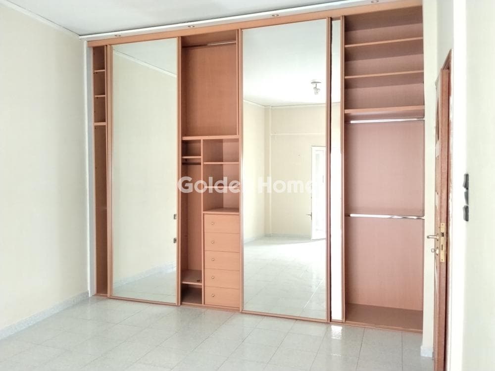 Apartment in Kaminia, Piraeus — Photo 39 of 52