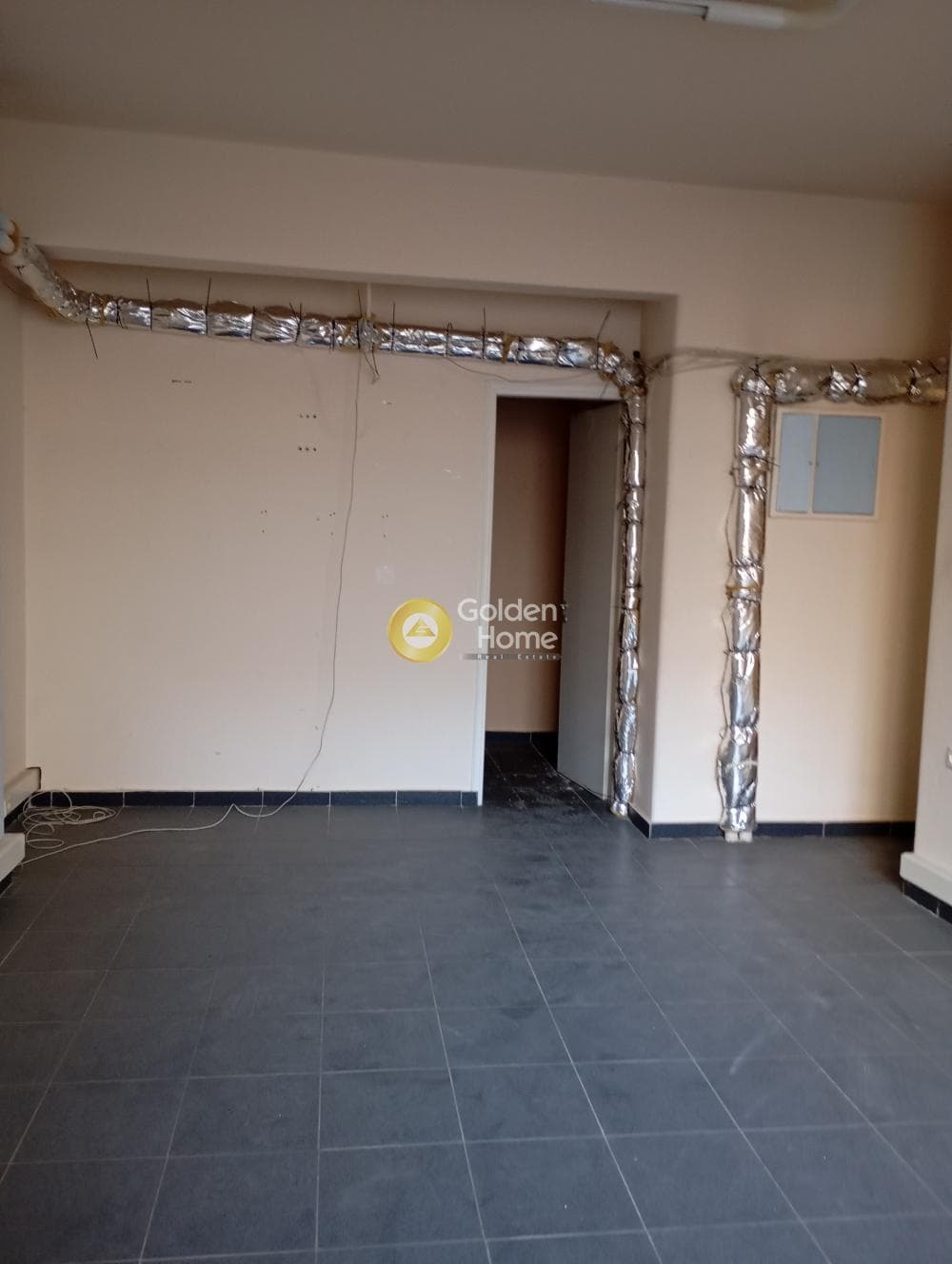 Retail Store in Perivolia, Galatsi — Photo 22 of 23