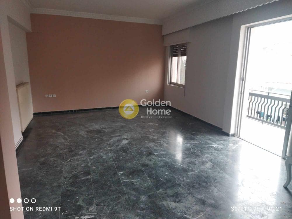 Apartment in Maniatika, Piraeus — Photo 2 of 16