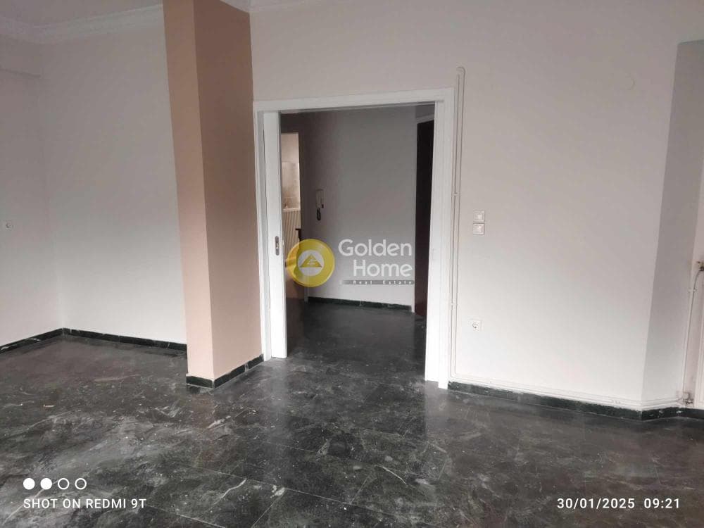 Apartment in Maniatika, Piraeus — Photo 3 of 16
