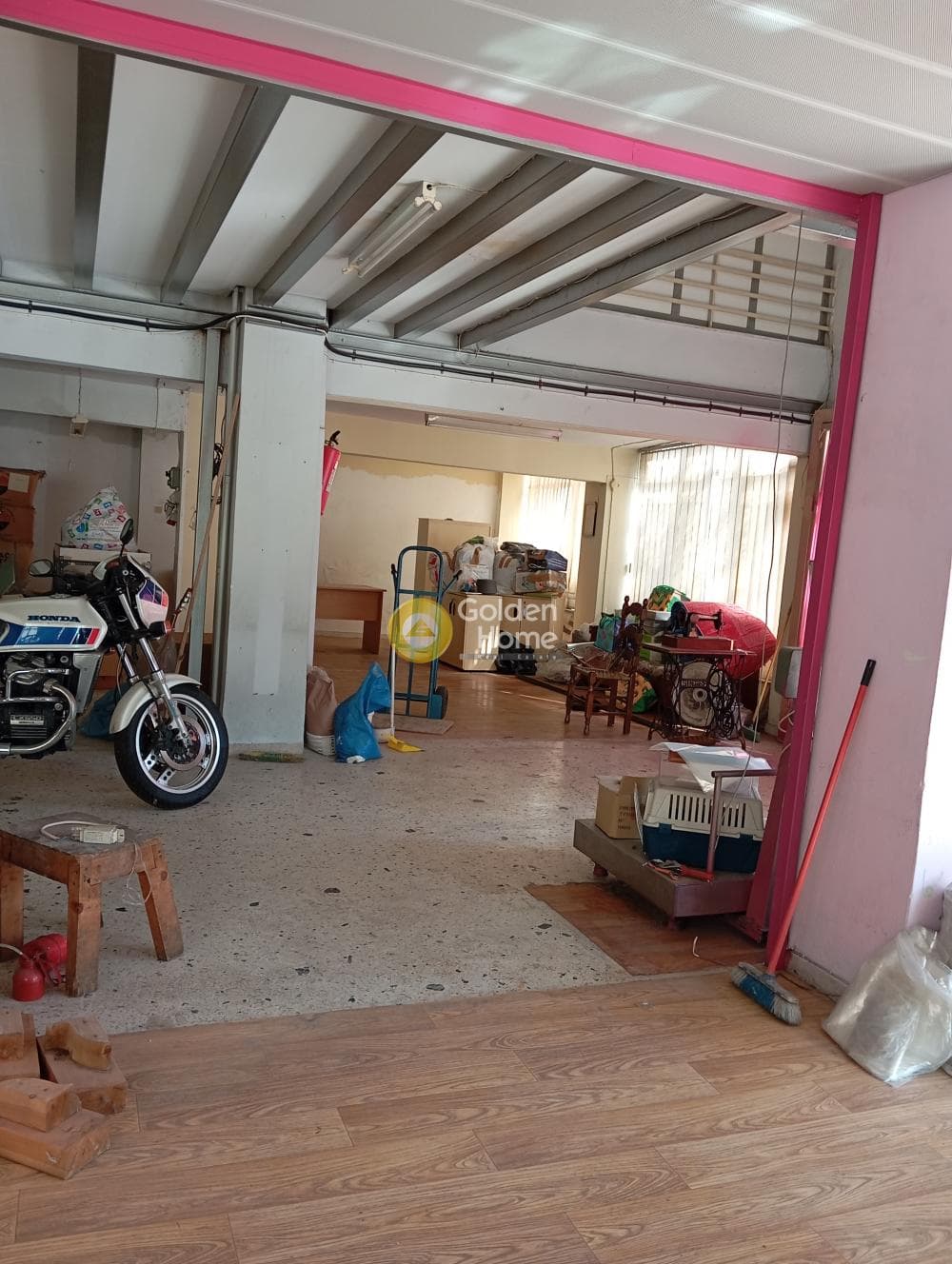 Retail Store in Alsos, Nea Ionia — Photo 12 of 12