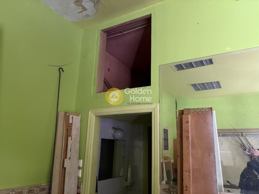 Retail Store in Chatzikiriakeio, Piraeus — Photo 5 of 6