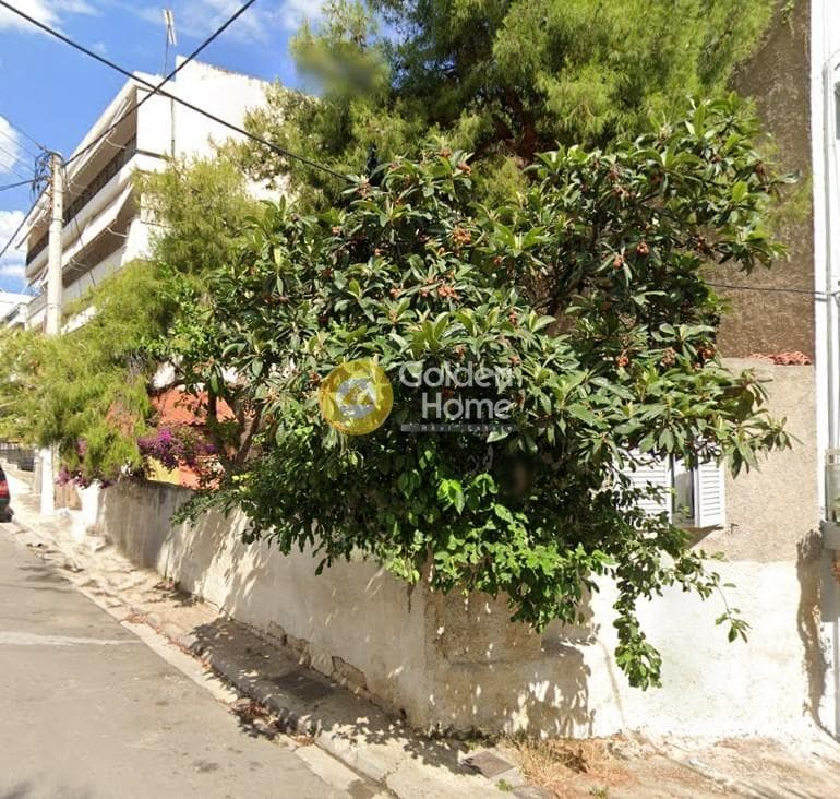 Building Plot in Cemetery, Nikaia — Photo 1 of 2
