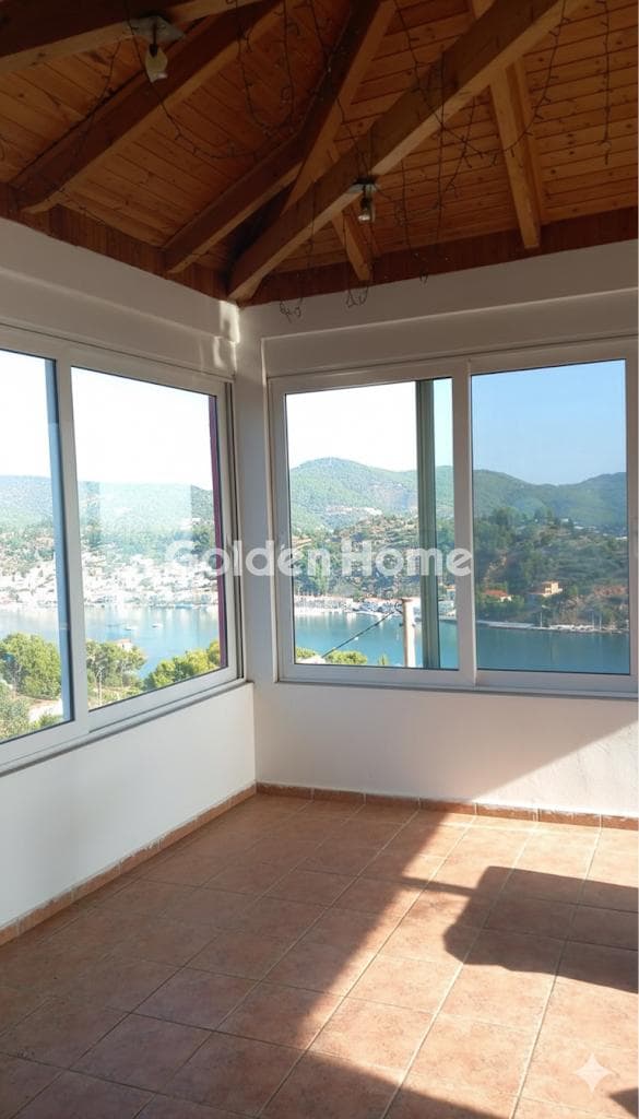 House in Galatas, Poros — Photo 1 of 9