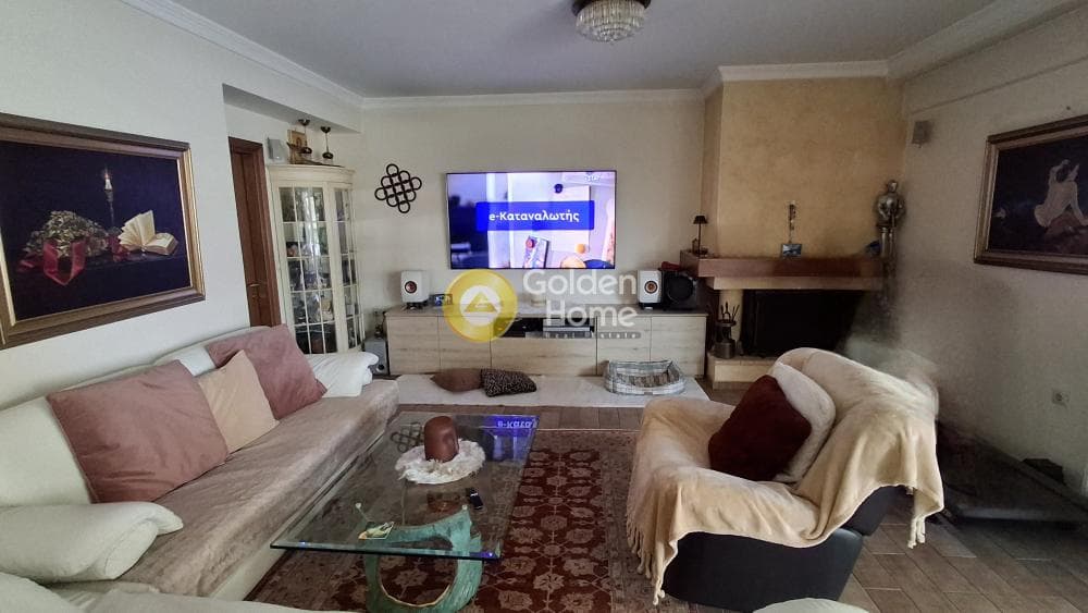 Apartment in Center, Alimos — Photo 1 of 19
