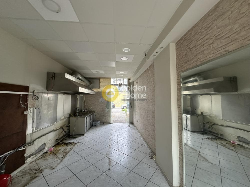 Retail Store in Anakasa, Agioi Anargiroi — Photo 1 of 4