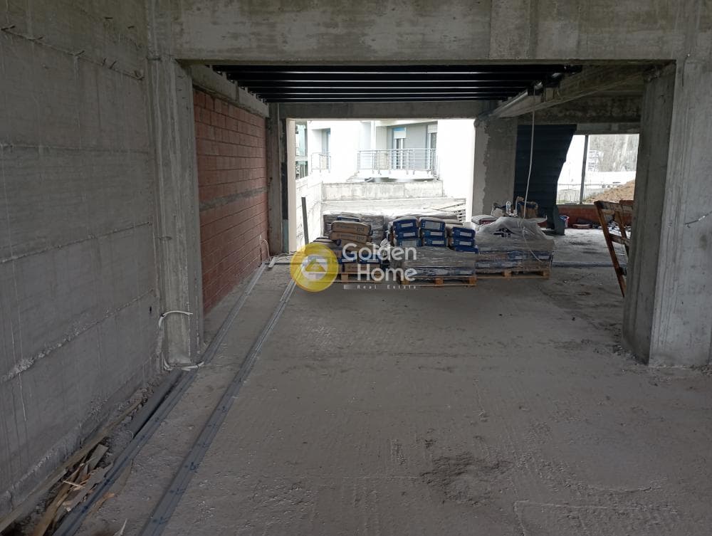 Retail Store in Center, Thermi — Photo 6 of 14