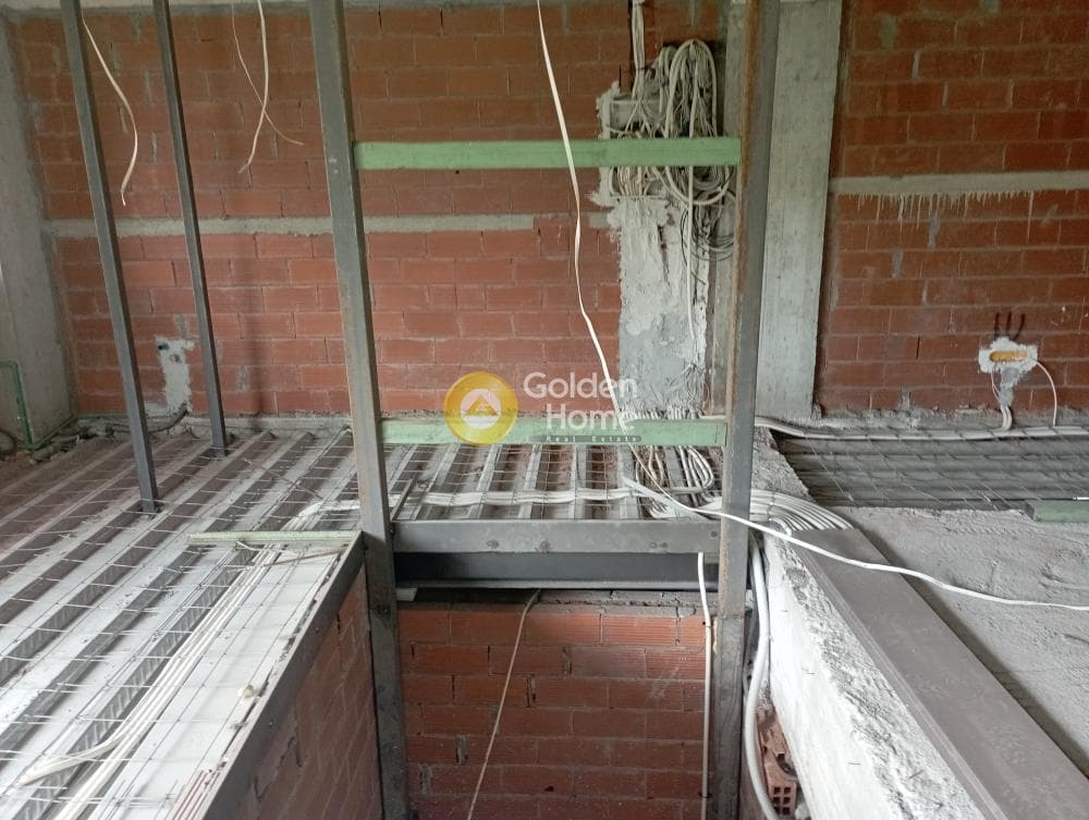 Retail Store in Center, Thermi — Photo 8 of 14