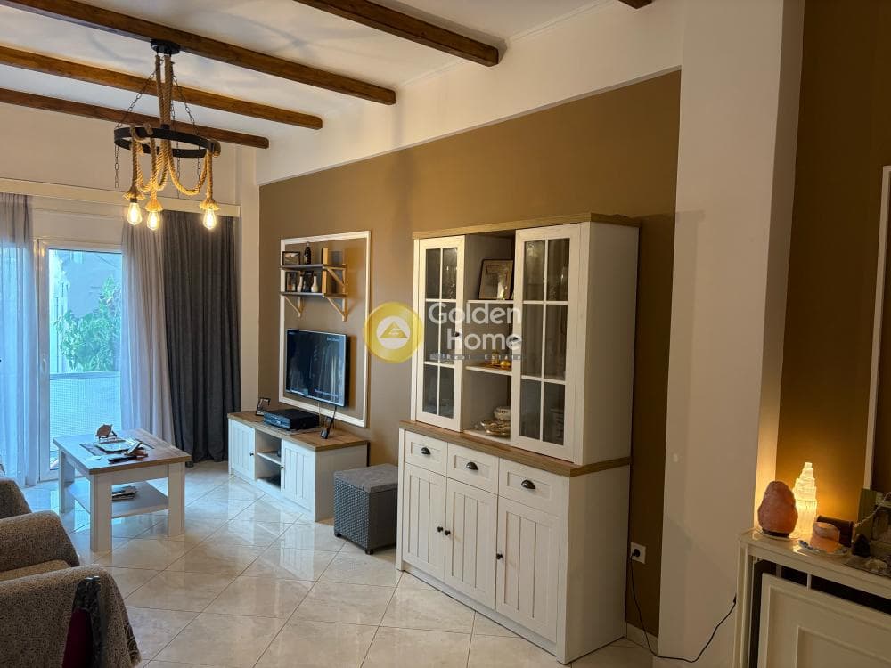 Apartment in Agios Ioannis Chrisostomos, Nikaia — Photo 3 of 16