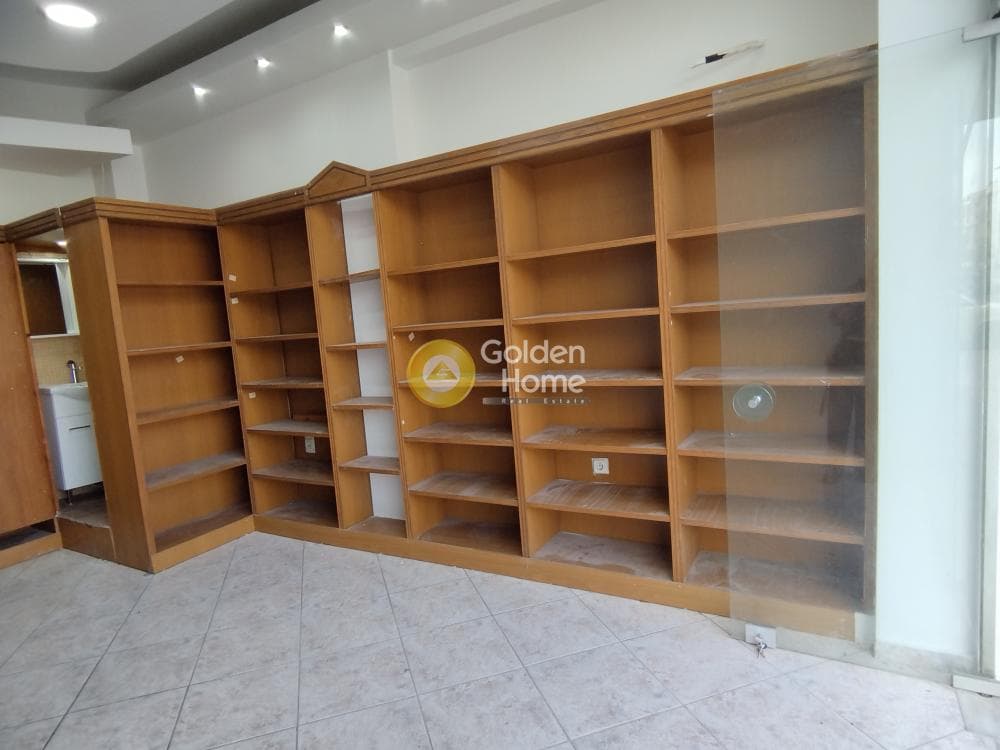 Retail Store in Tampouria, Nikaia — Photo 1 of 5