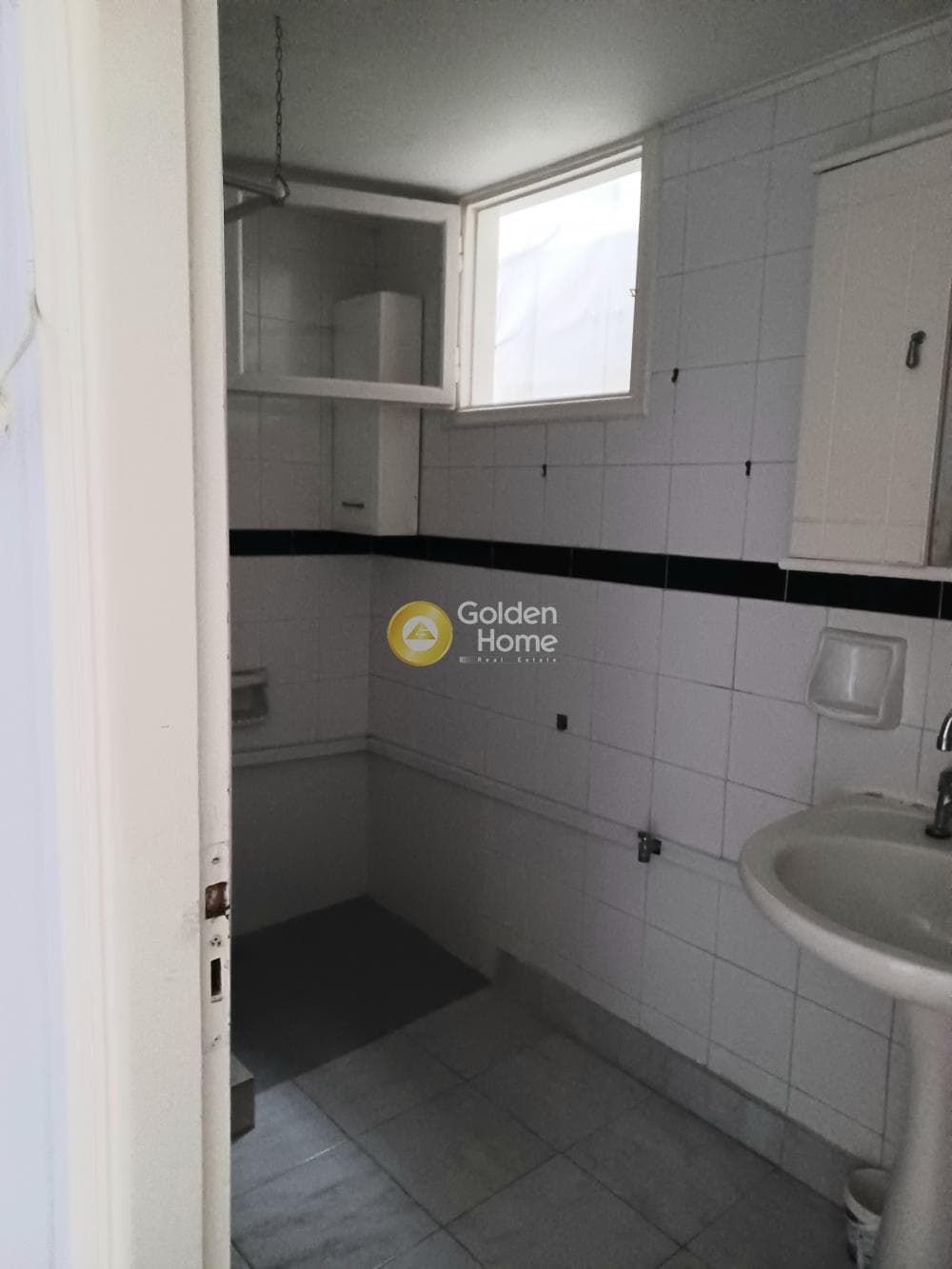 House in Agios Georgios, Keratsini — Photo 4 of 4