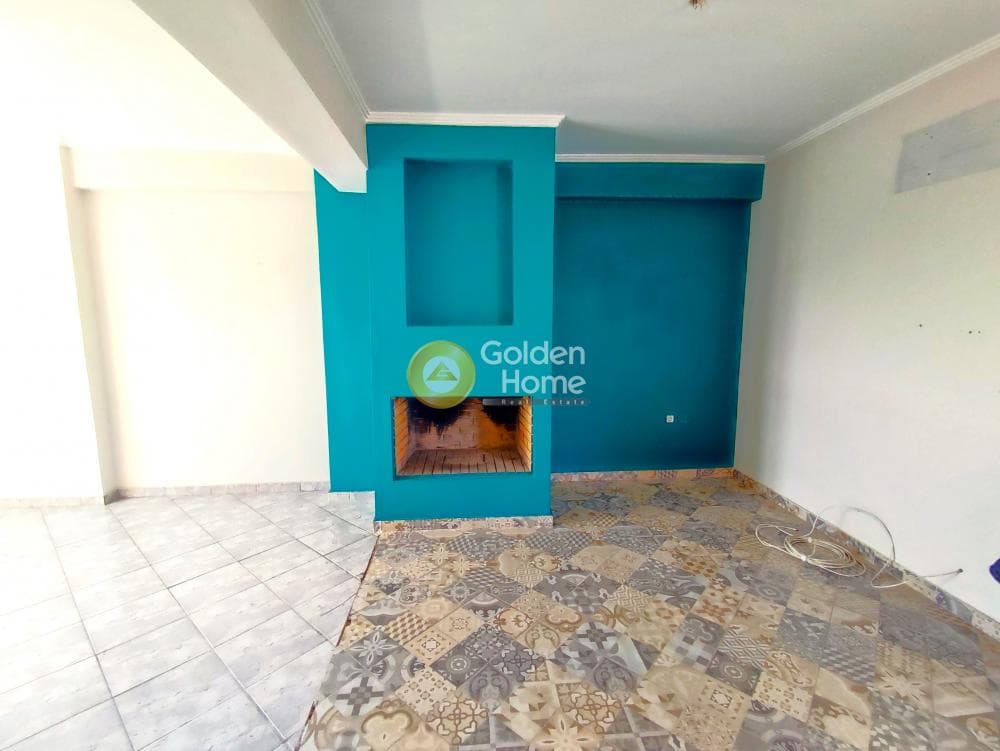 Apartment in Maniatika, Piraeus — Photo 1 of 33