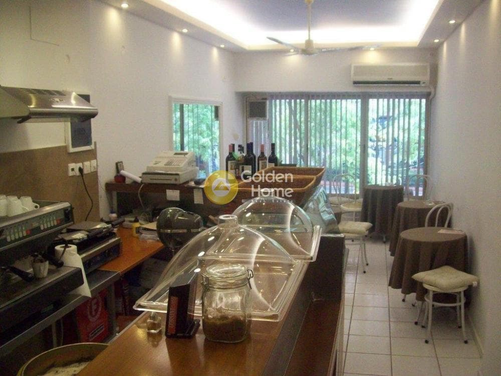 Retail Store in Platia Kanigos, Exarchia - Neapoli — Photo 3 of 9