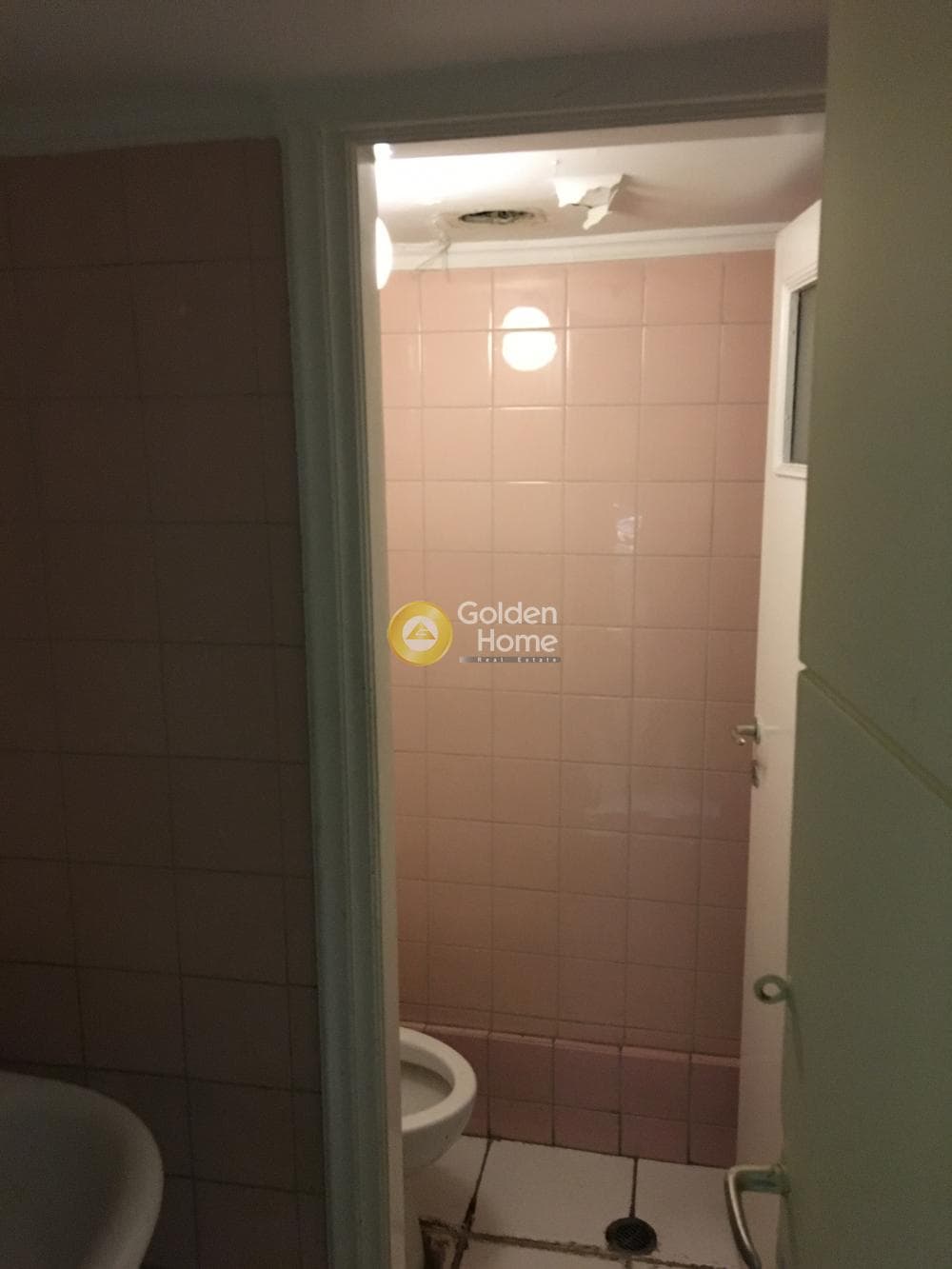 Retail Store in Platia Kanigos, Exarchia - Neapoli — Photo 7 of 9