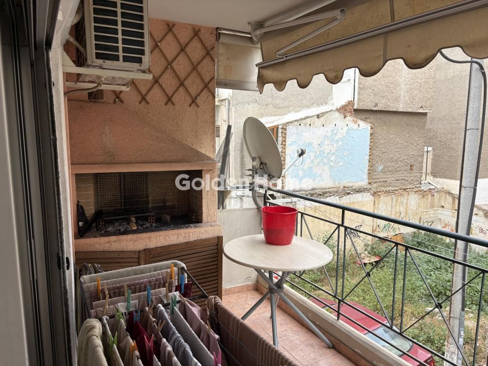 Apartment in Agios Ioannis Chrisostomos, Nikaia — Photo 6 of 14