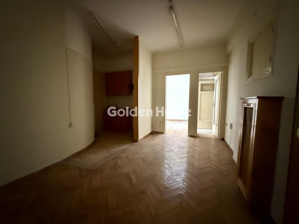 Apartment in Omonoia, Kentro — Photo 5 of 11