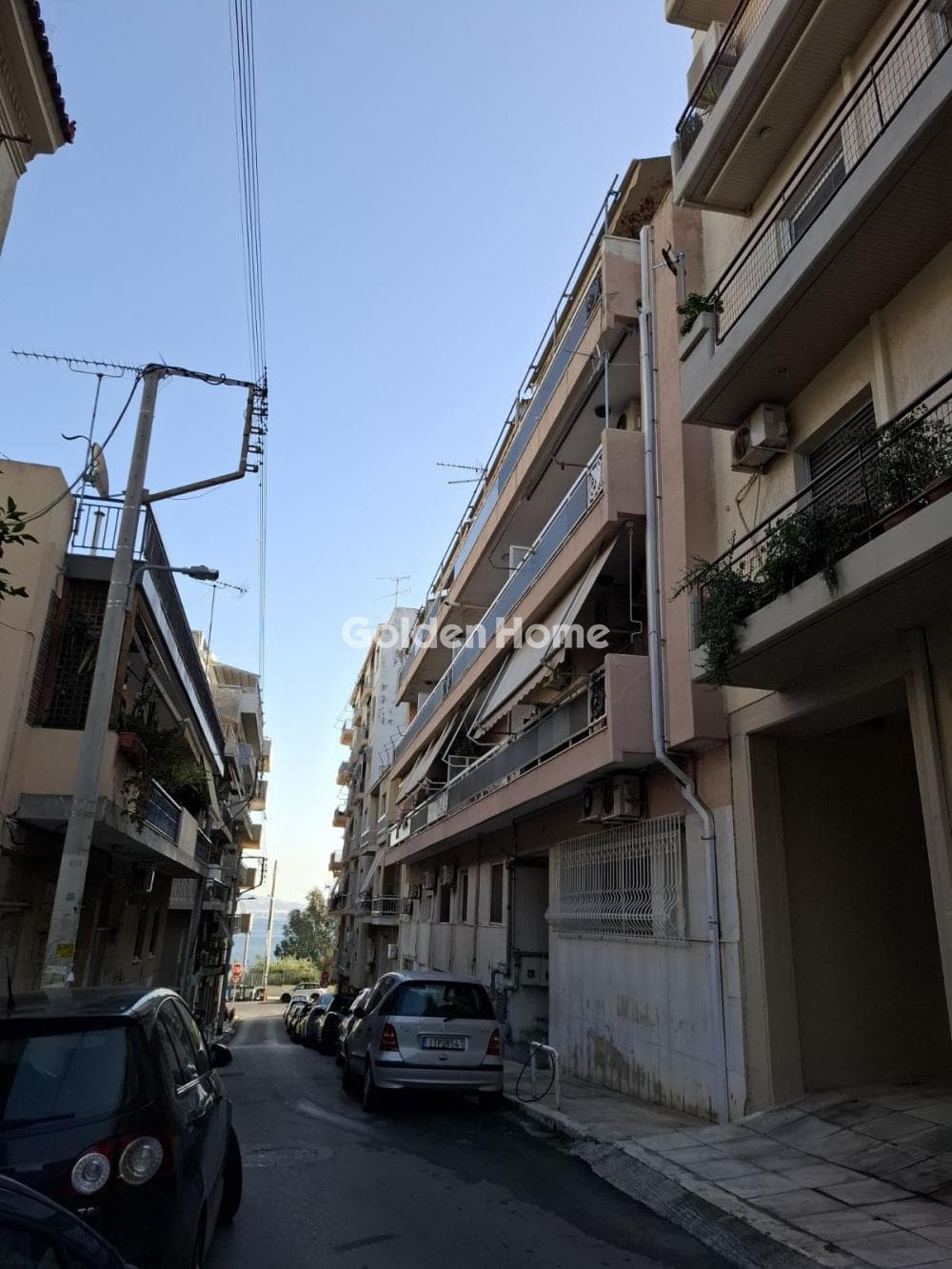 Διαμέρισμα στην Φρεαττύδα, Πειραιάς
