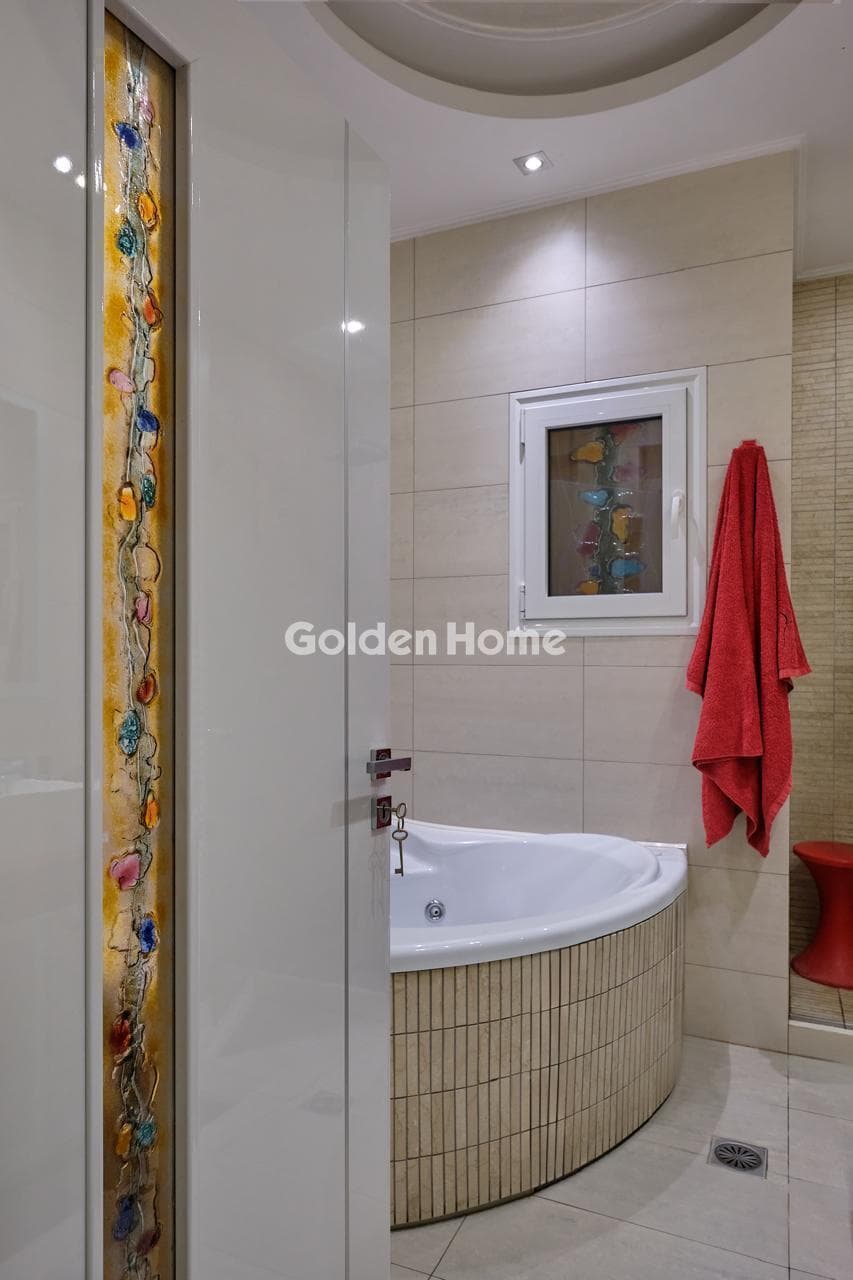 Apartment in Exarcheia, Exarchia - Neapoli — Photo 13 of 21