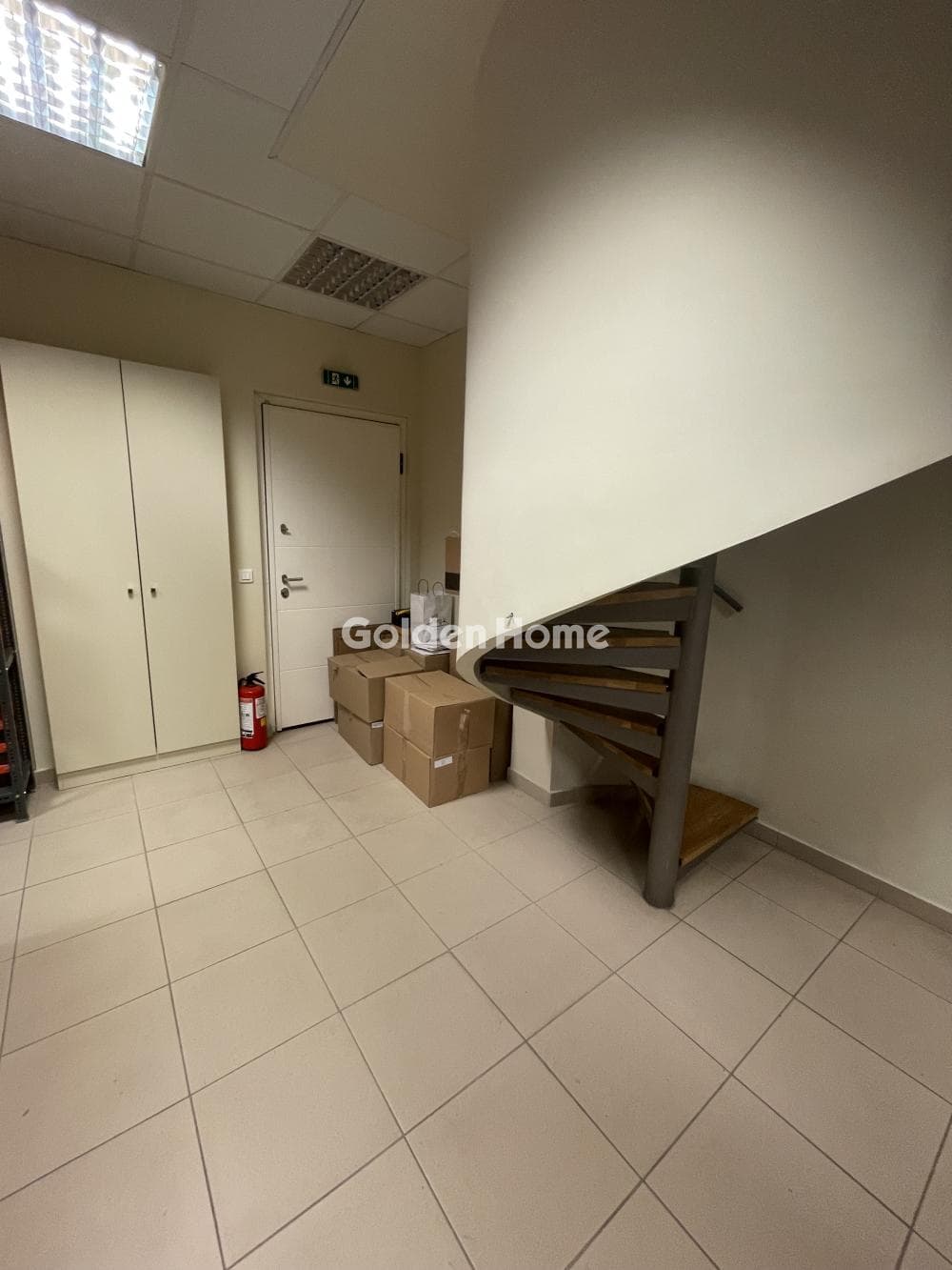 Retail Store in Pirnari, Glyfada — Photo 5 of 6