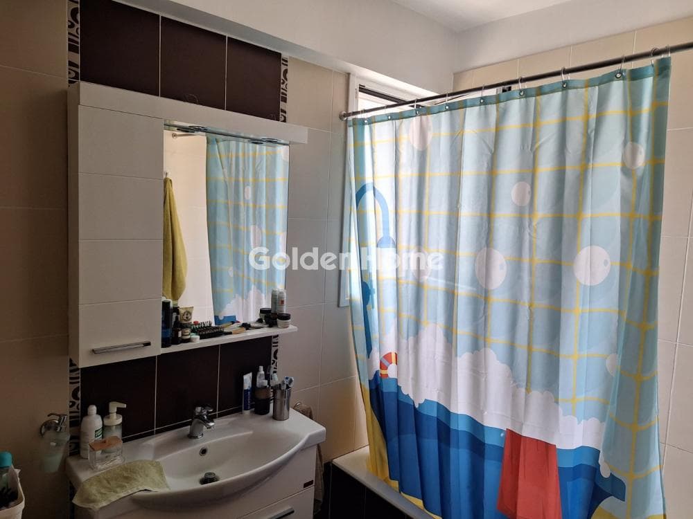 Apartment in Aspra Chomata, Nikaia — Photo 15 of 21