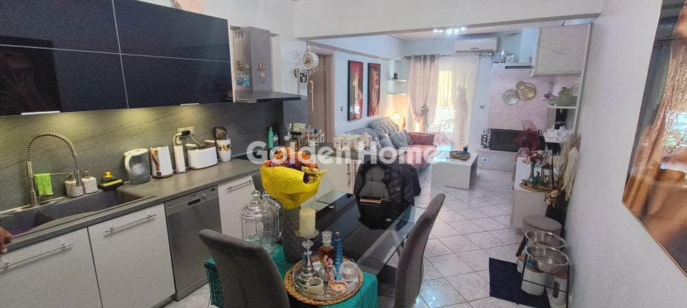 Apartment in Kaminia, Piraeus — Photo 2 of 30