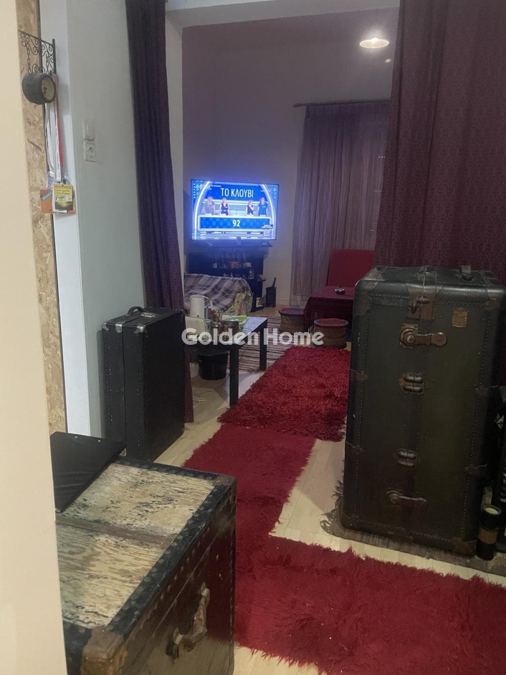 Apartment in Aspra Chomata, Nikaia — Photo 1 of 4