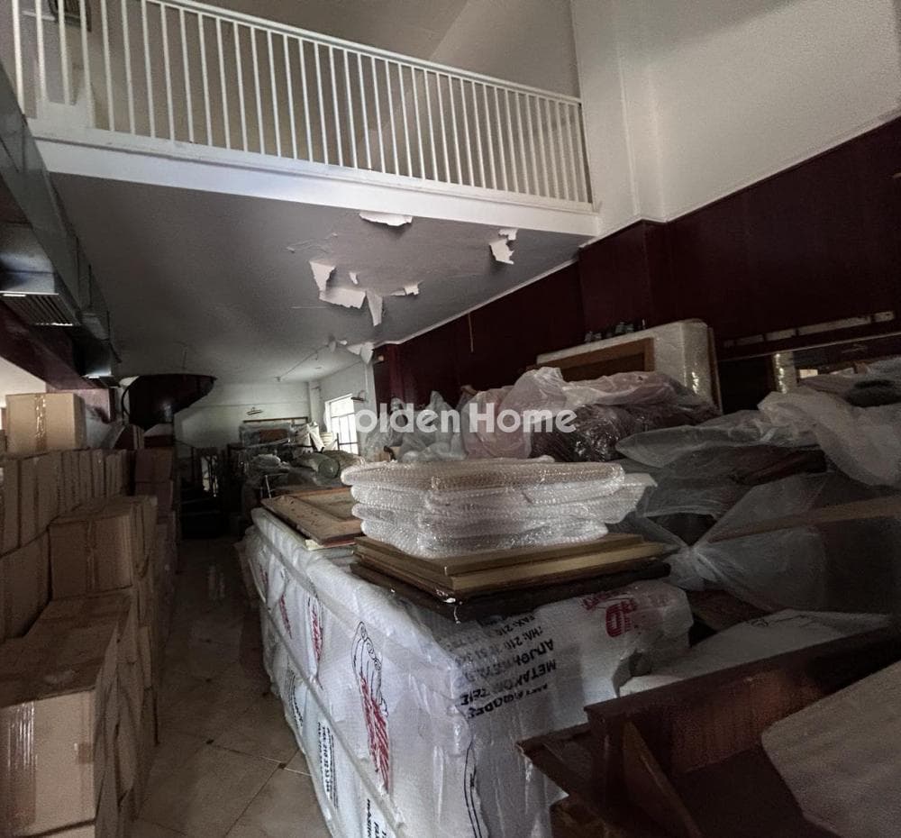 Retail Store in Panagitsa, Palaio Faliro — Photo 1 of 5