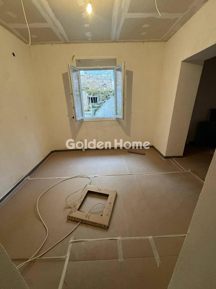 Apartment in akadimia Platonos, Kolonos - Kolokinthous — Photo 1 of 17