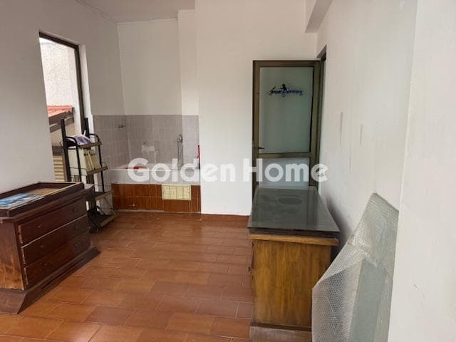Retail Store in Kastritsa, Nea Erithraia — Photo 5 of 10