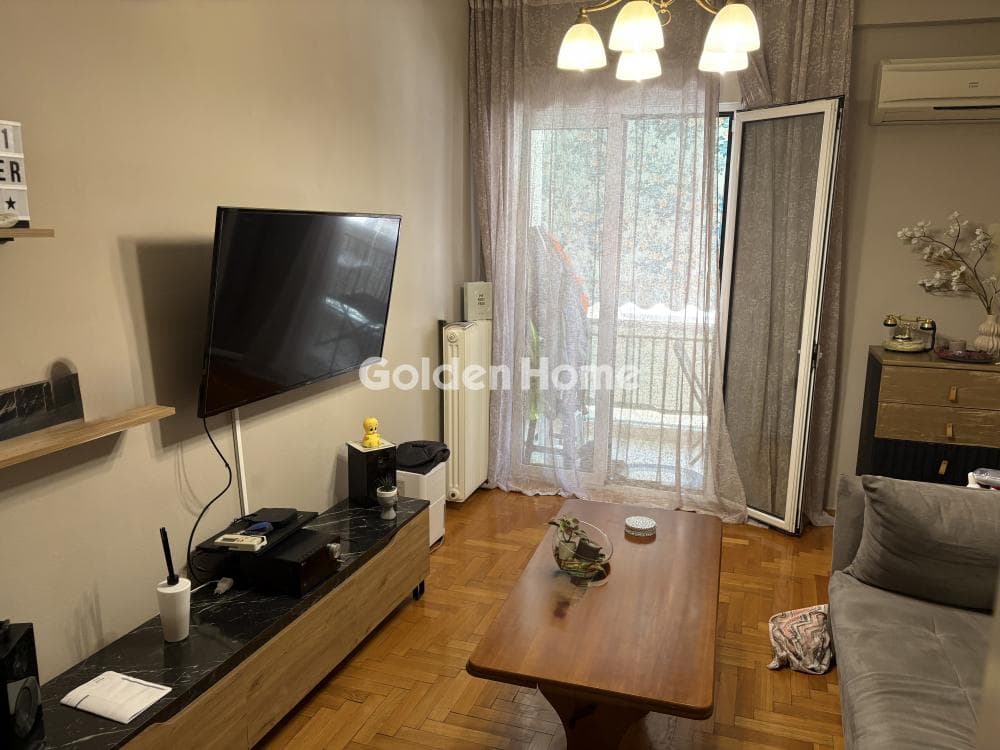 Apartment in Agia Sofia, Piraeus — Photo 1 of 17