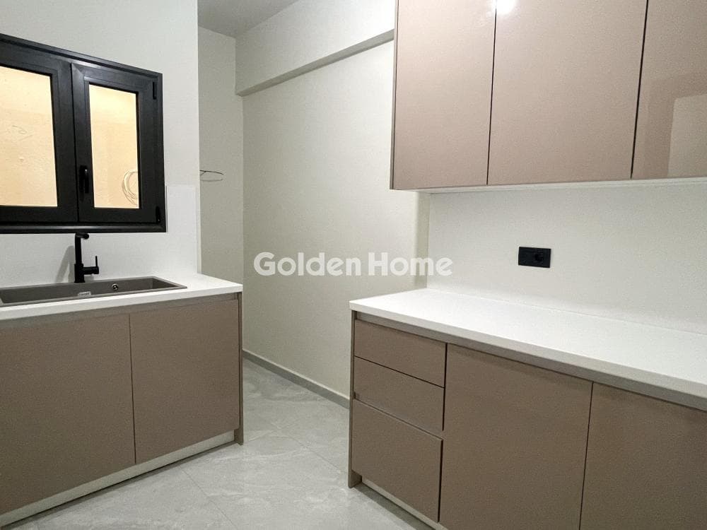 Apartment in Agios Sostis, Neos Kosmos — Photo 3 of 7