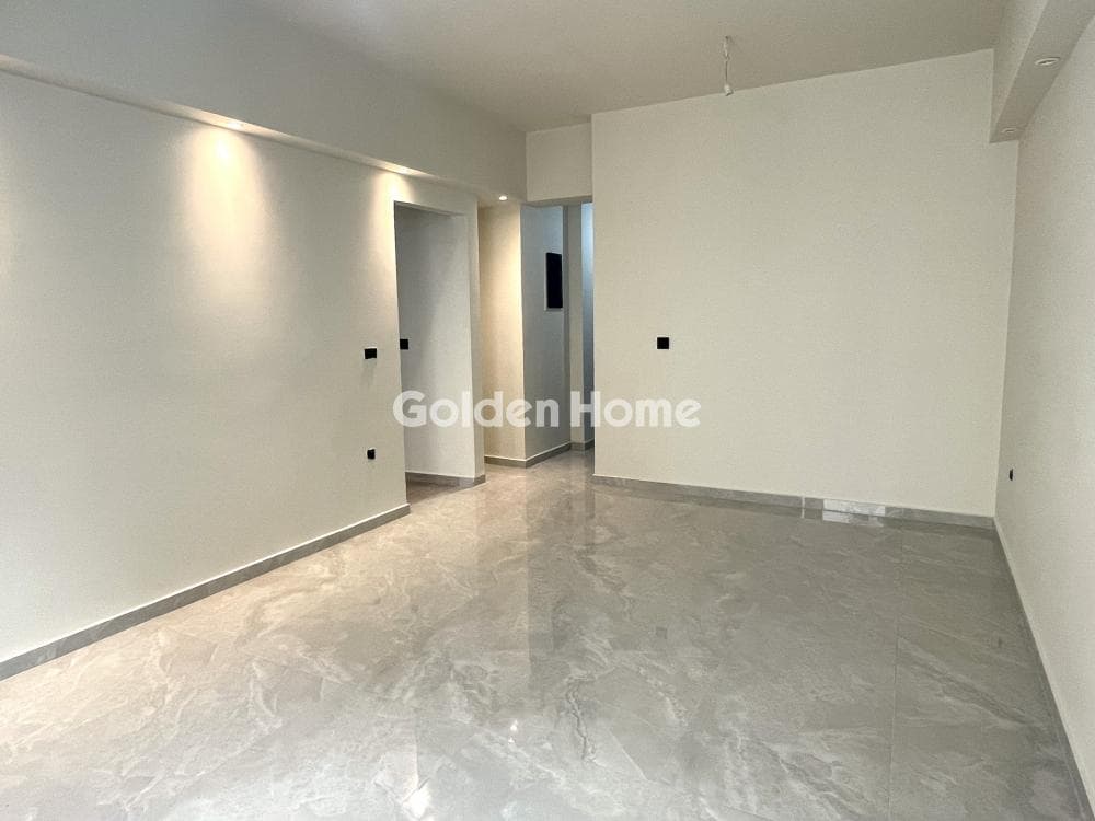 Apartment in Agios Sostis, Neos Kosmos — Photo 2 of 7
