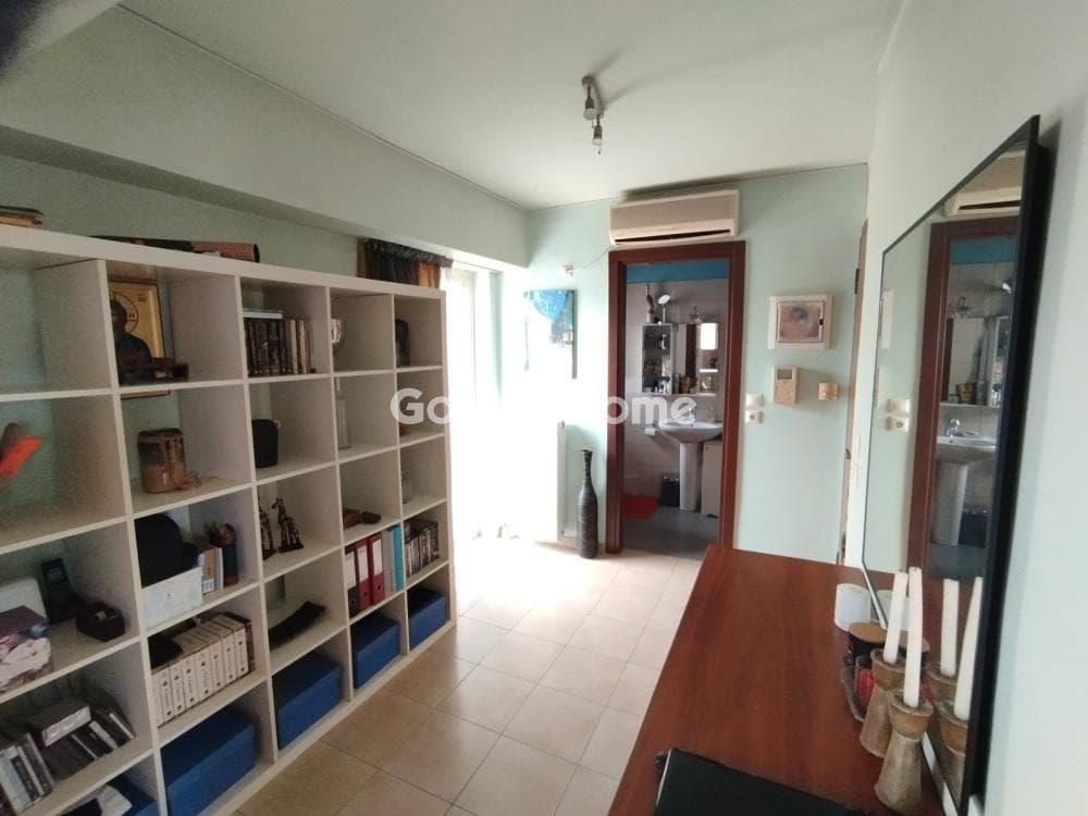 Apartment in Kato Petralona, Petralona — Photo 10 of 17