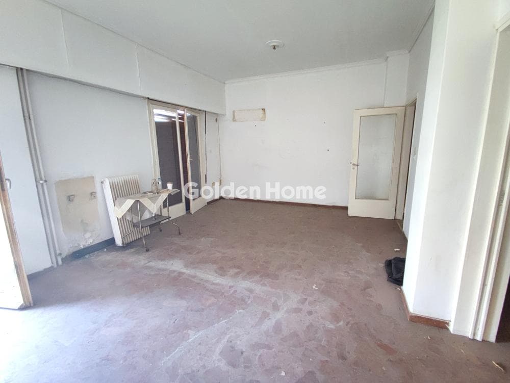 Apartment in Kallipoli, Piraeus — Photo 2 of 25