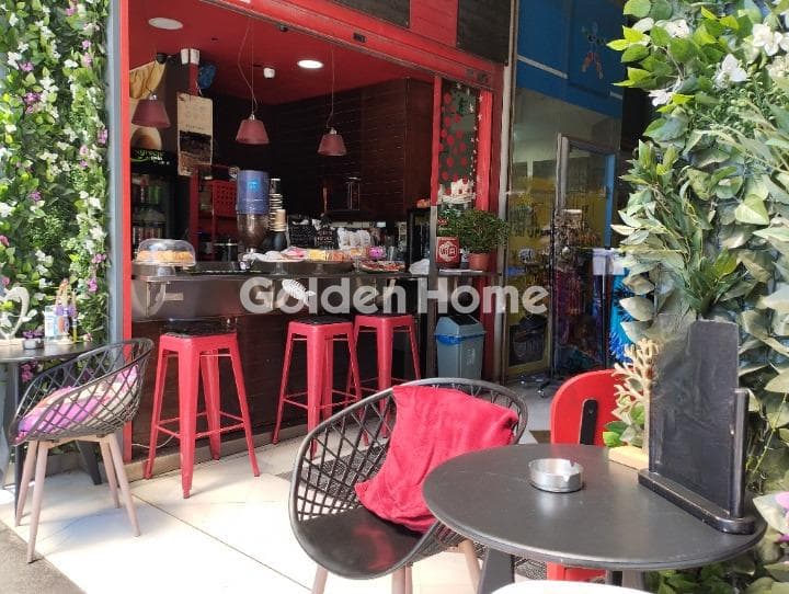 Retail Store in Diilistiria, Piraeus — Photo 10 of 10