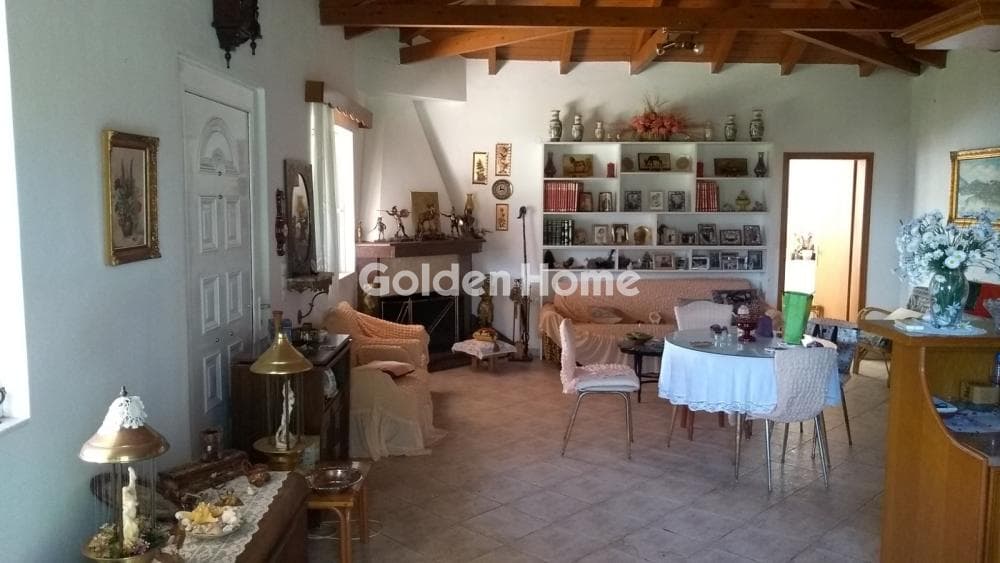 House in Center, Poros — Photo 4 of 20