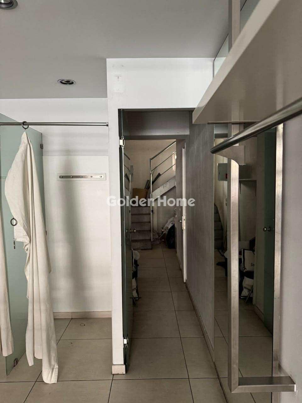 Retail Store in Center, Dafni — Photo 8 of 9