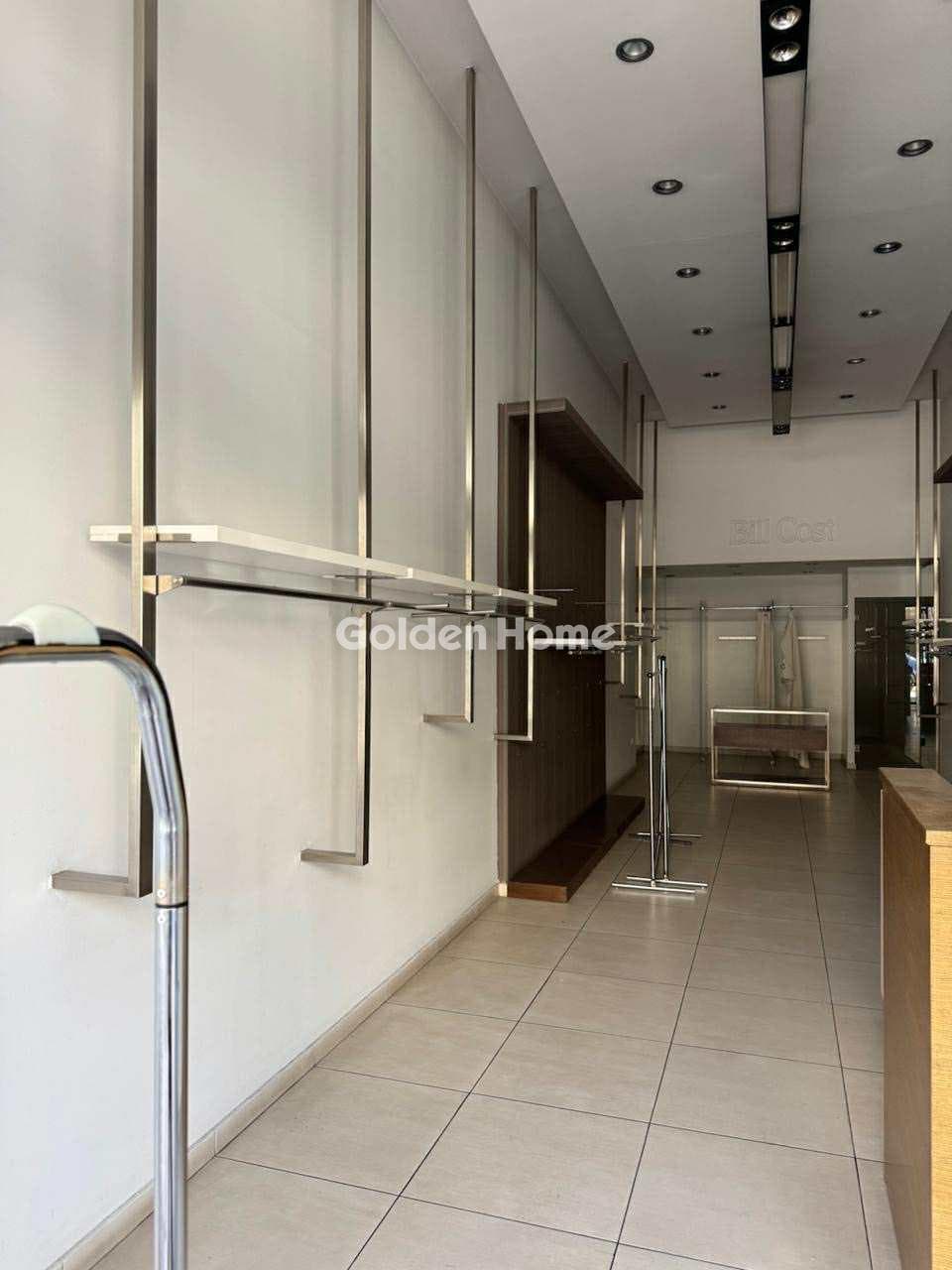 Retail Store in Center, Dafni — Photo 1 of 9