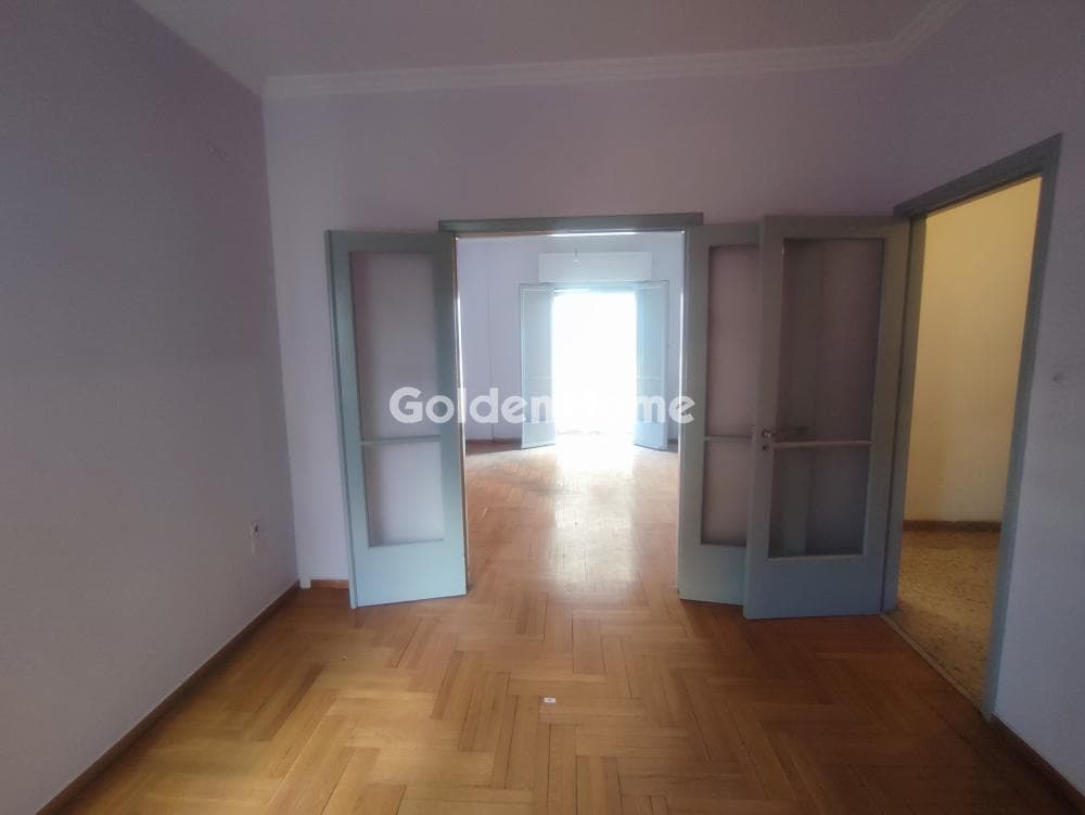 Apartment in Megala Sxoinia B, Exarchia - Neapoli — Photo 1 of 7