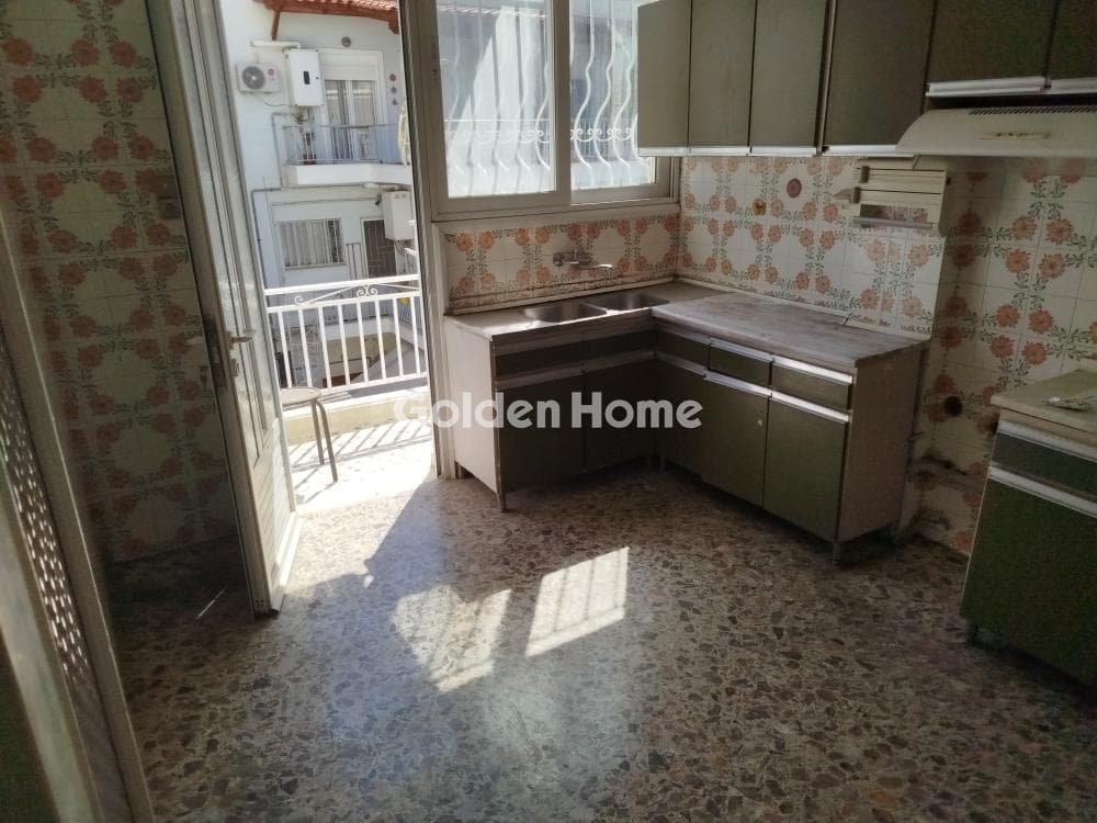 Apartment in Orio Agias Varvaras, Koridallos — Photo 15 of 17