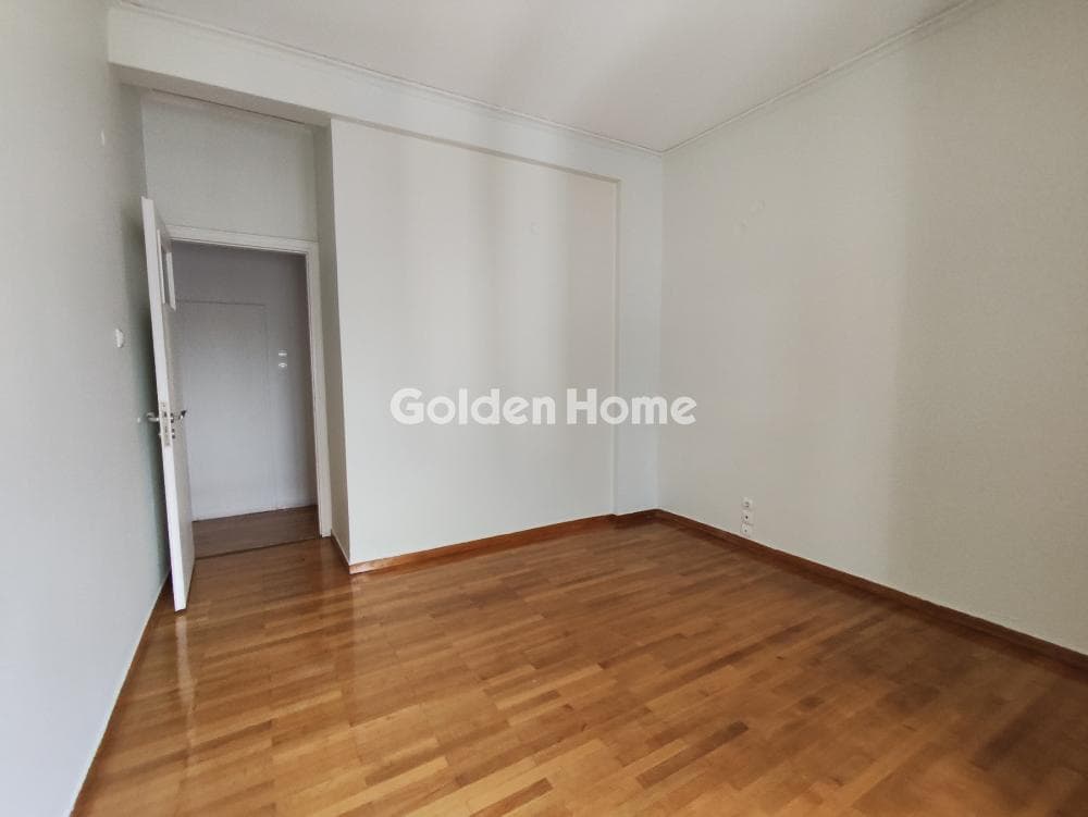 Apartment in Terpsithea, Piraeus — Photo 13 of 22