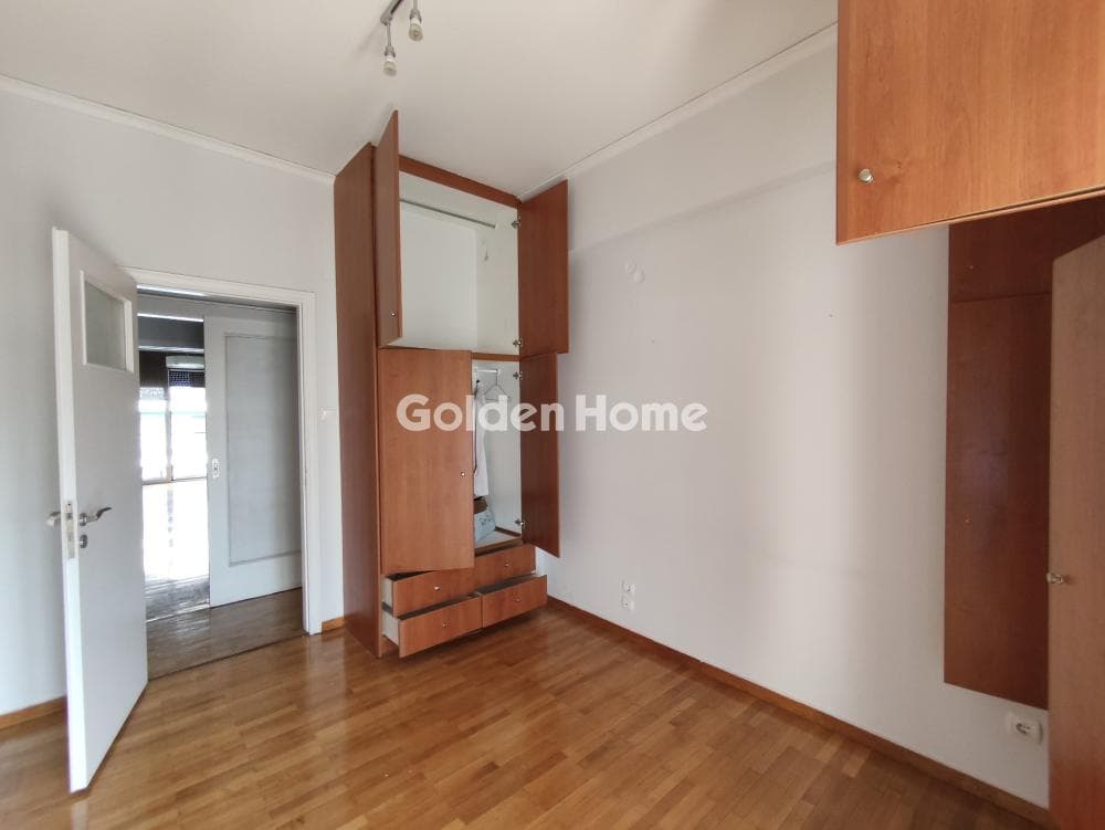 Apartment in Terpsithea, Piraeus — Photo 16 of 22