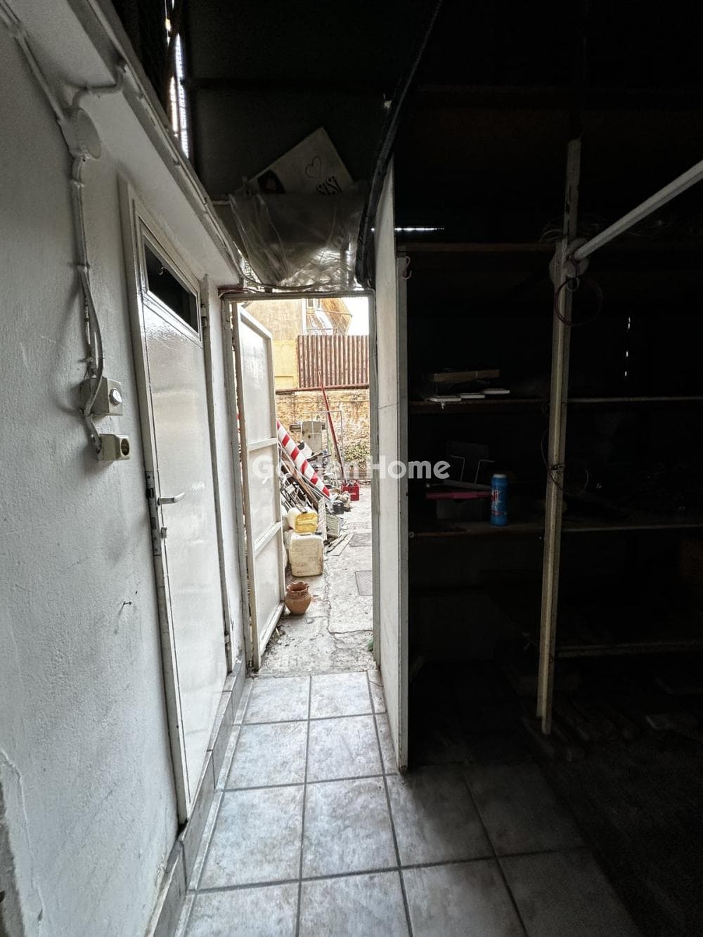 Retail Store in Achladia, Aigaleo — Photo 10 of 12