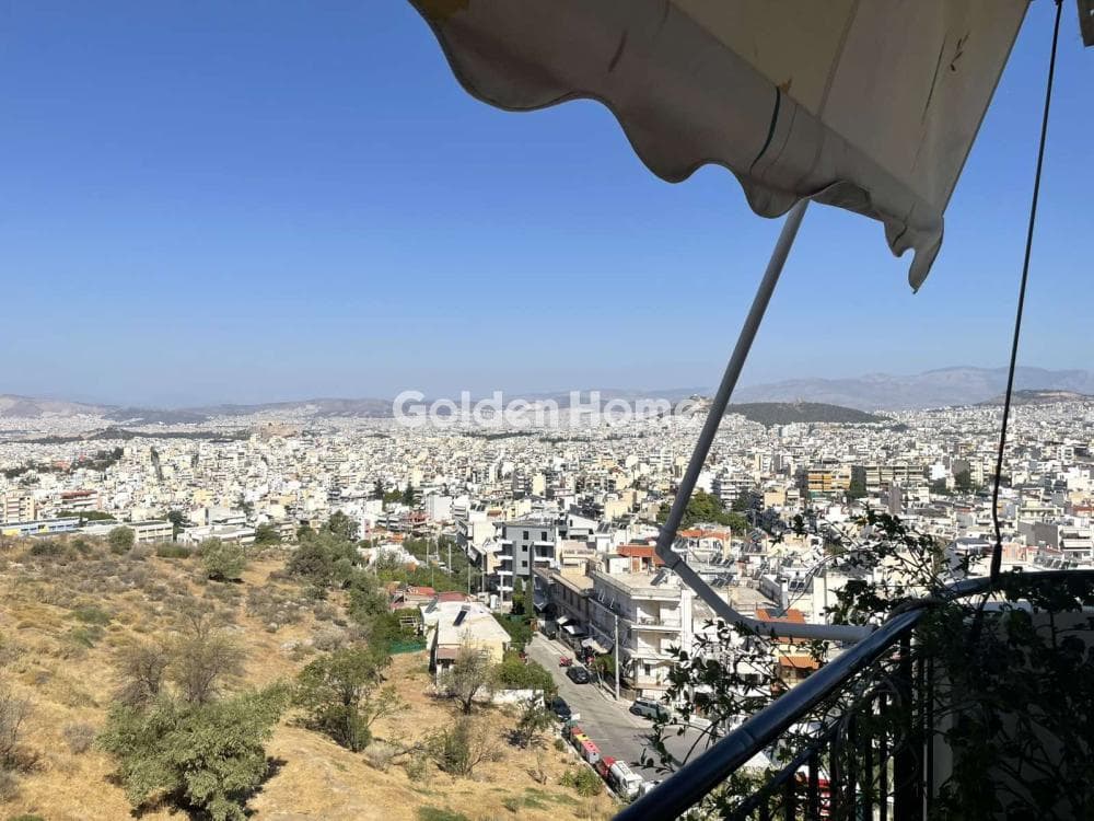 Apartment in Zoodochos Pigi, Vironas — Photo 1 of 25
