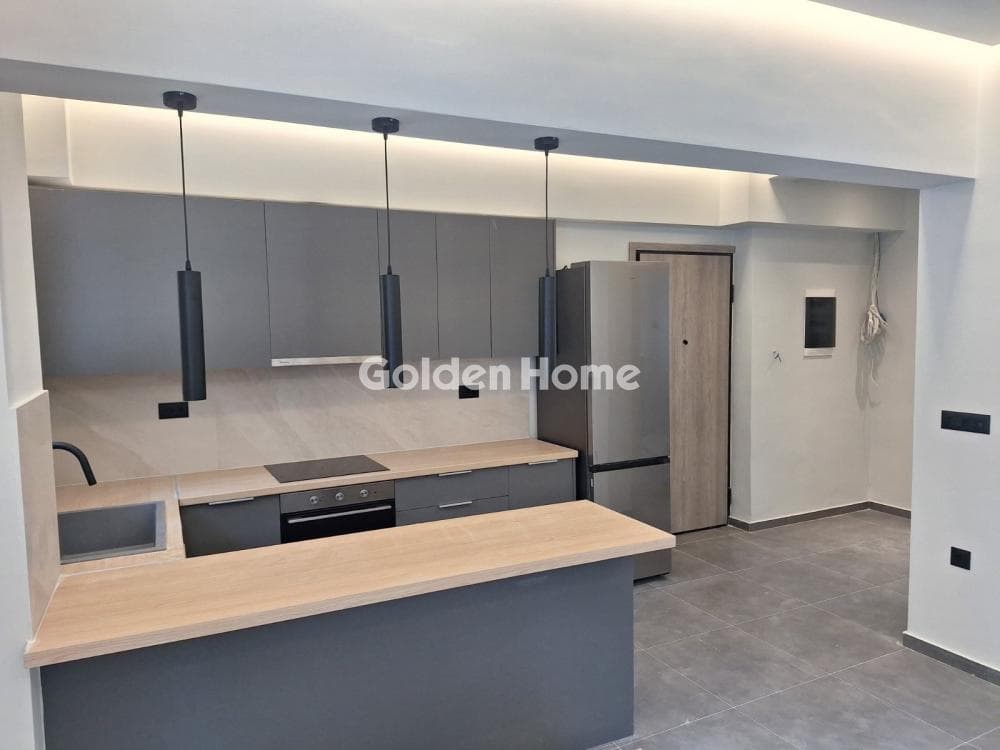 Apartment in Agios Vasileios, Piraeus — Photo 1 of 7