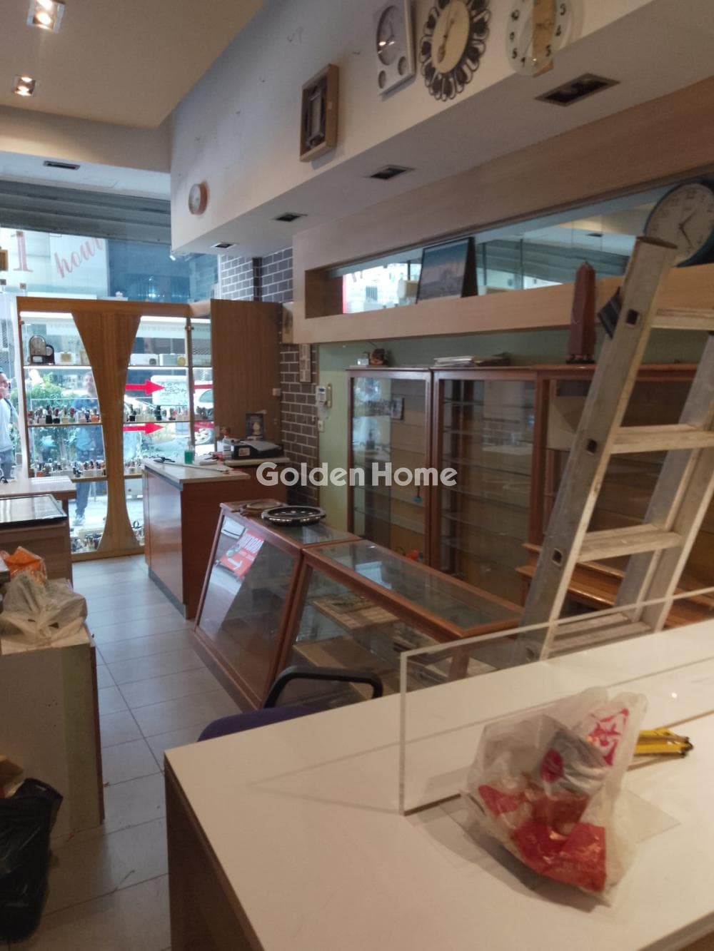Κατάστημα στην Πλατεία Κάνιγγος, Εξάρχεια - Νεάπολη — Φωτογραφία 5 από 5