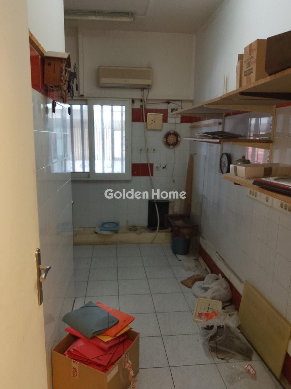 Κατάστημα στην Πλατεία Κάνιγγος, Εξάρχεια - Νεάπολη — Φωτογραφία 2 από 5